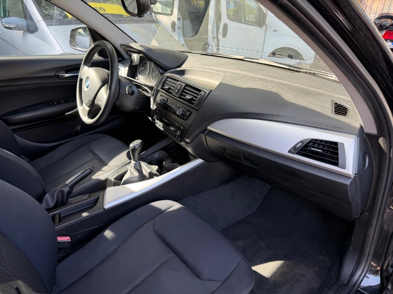 Bmw 116 116i 5p. Urban