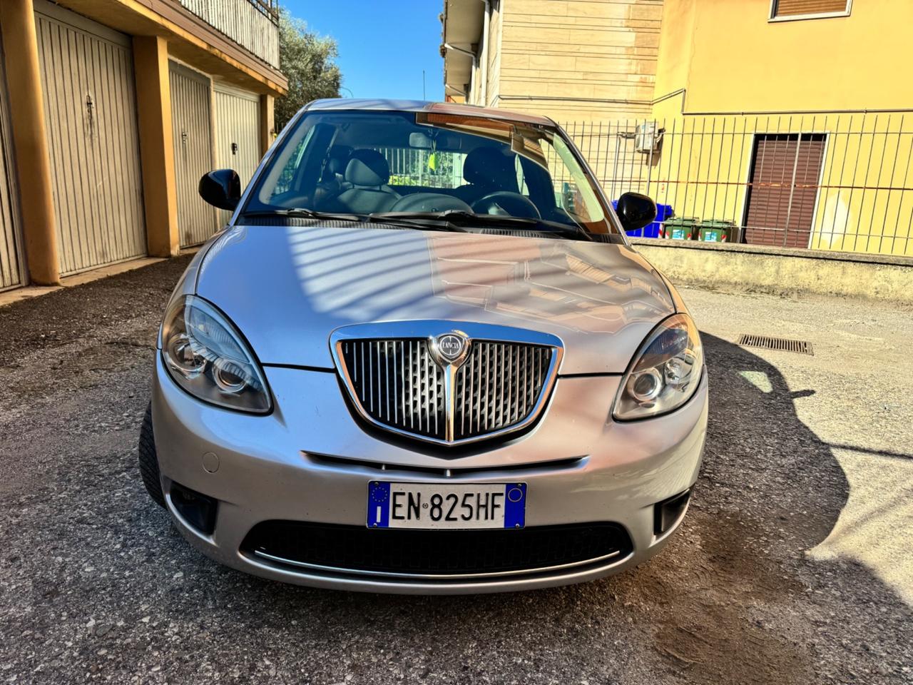 Lancia Ypsilon 1.2 69 CV 5 porte S&S Platinum