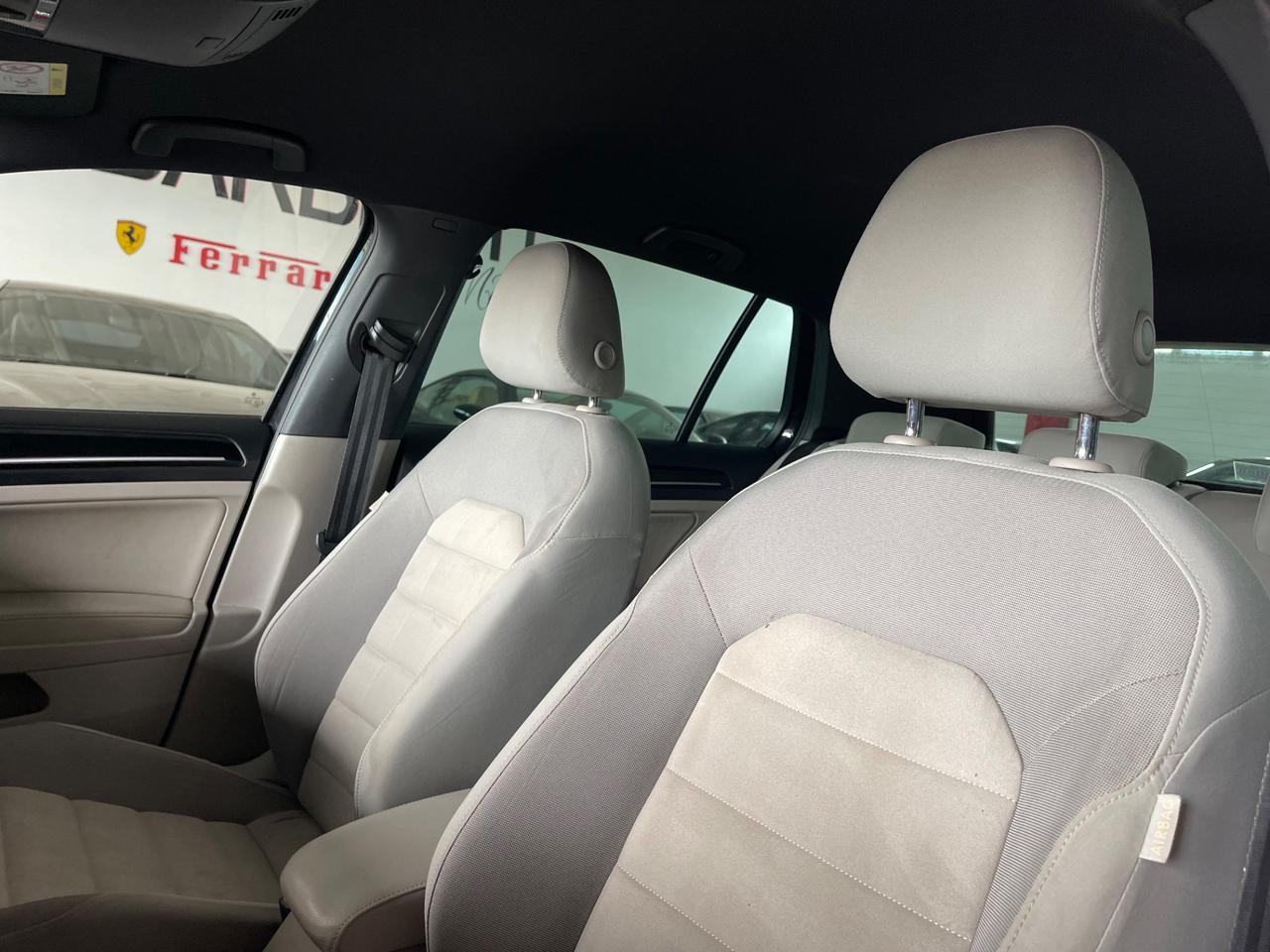 Volkswagen Golf 1.6 TDI DSG Virtual Cokpit PERMUTE RATE