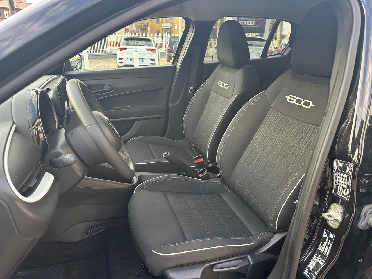 Fiat 600 Hybrid 100 CV DCT MHEV