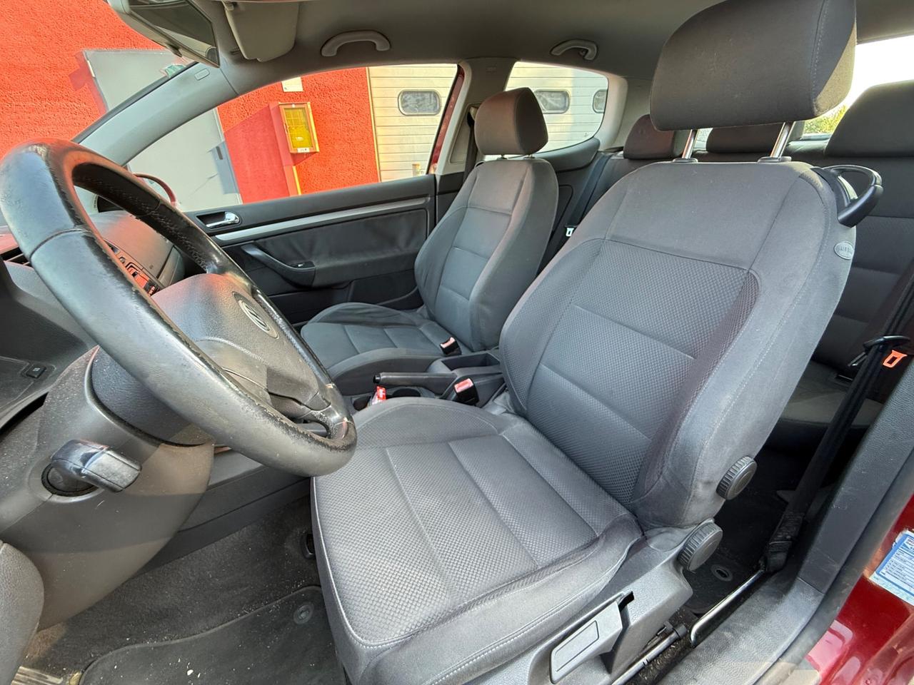 Volkswagen Golf 1.6 16V FSI 3p. Sportline