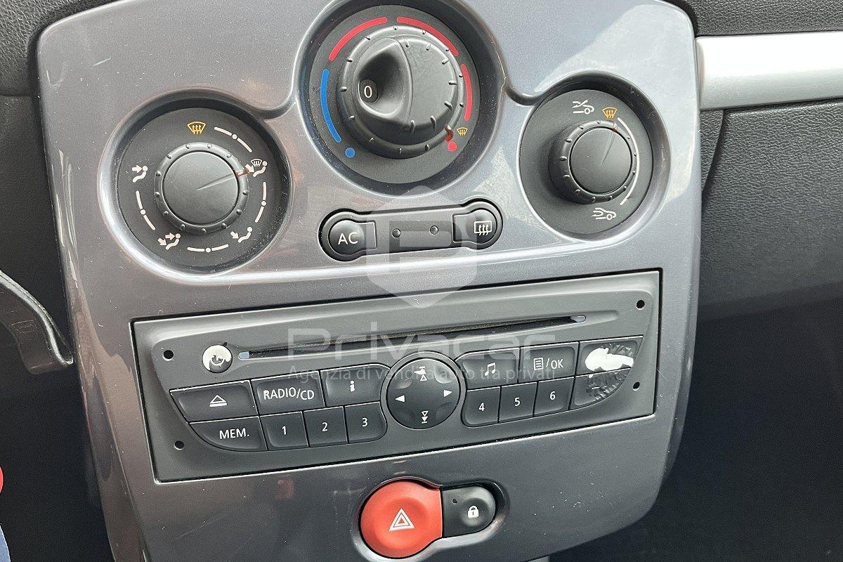 RENAULT Clio 1.2 16V SporTour 20th Anniversario