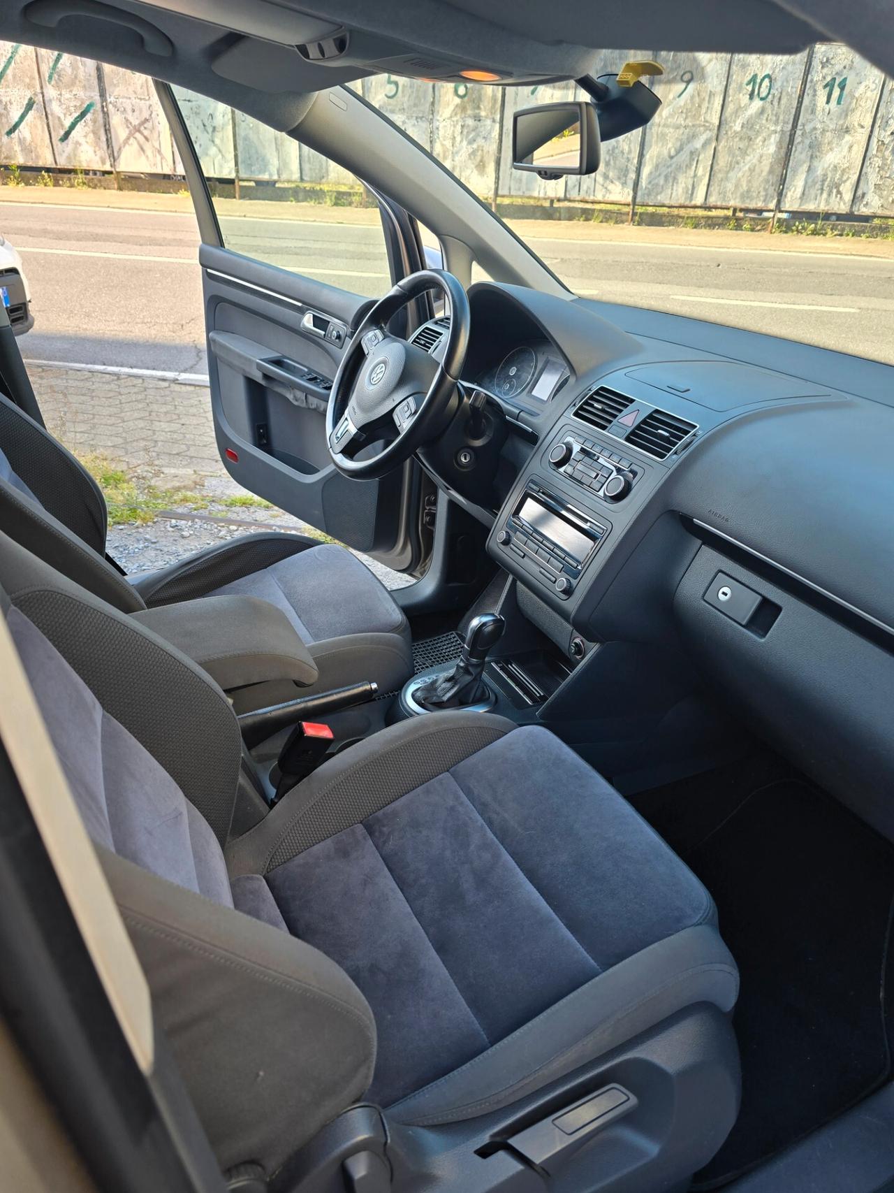 Volkswagen Touran 2.0 TDI 140 CV DSG Highline