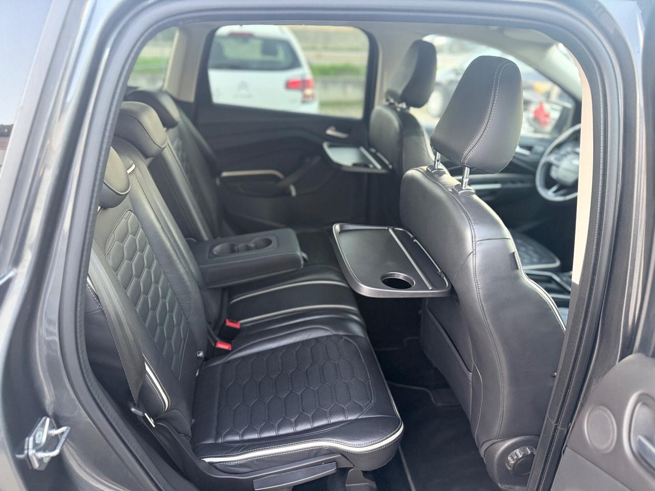 Ford Kuga 2.0 TDCI 150 CV S&S 4WD Powershift Vignale