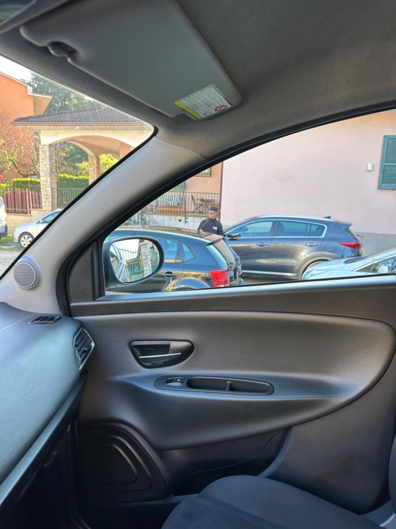 Lancia YPSILON 1.2 69 CV 5P SILVER KMCERT GARANZ UNICOPR