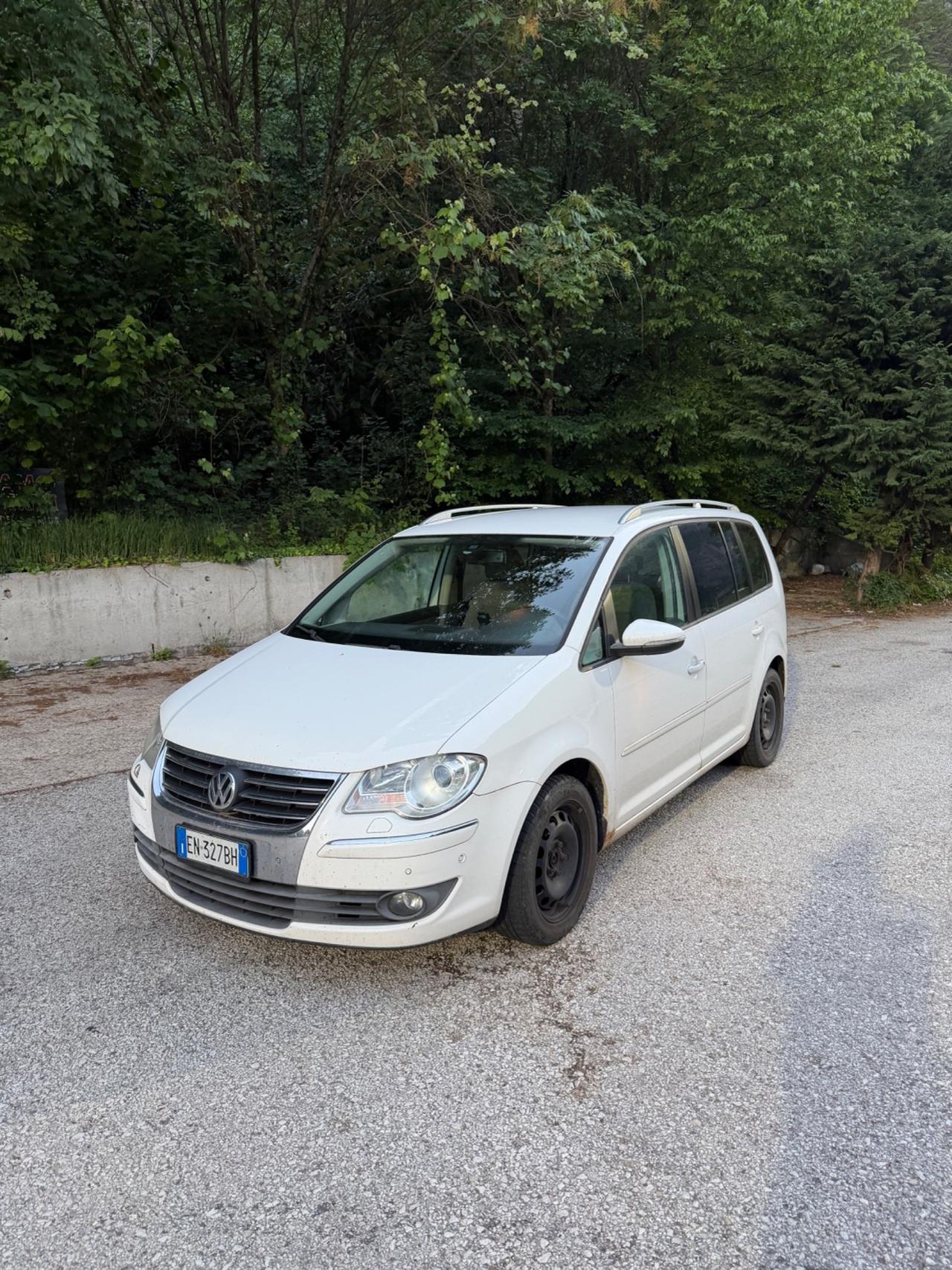 Volkswagen Touran 2.0 TDI DPF Highline