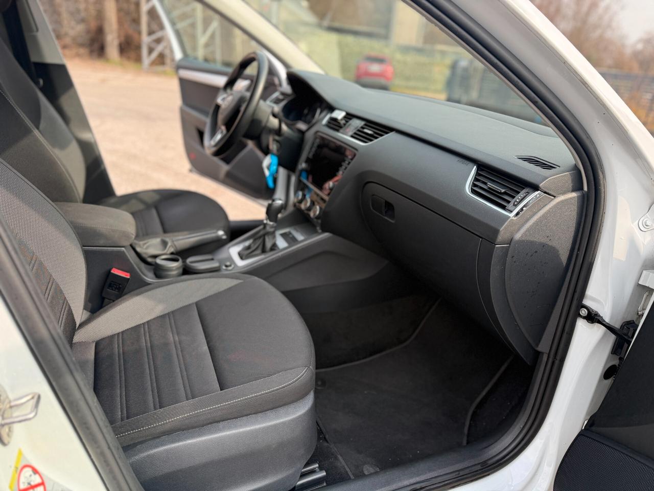 Skoda Octavia 1.6 TDI CR 115 CV DSG Wagon Executive