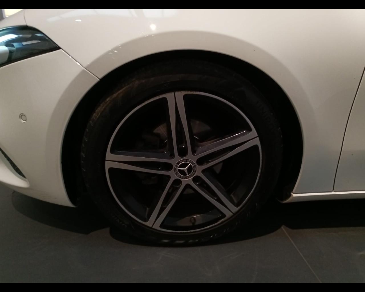 Mercedes-Benz Classe A - W177 2018 - A 180 d Sport auto