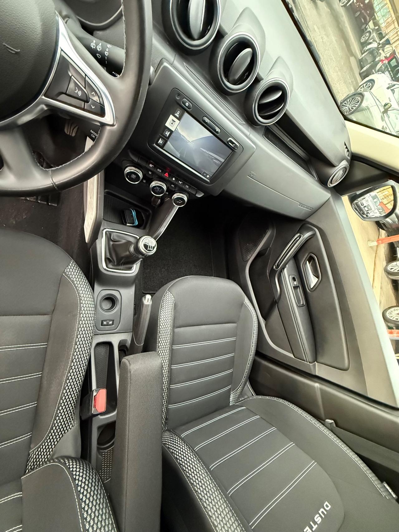 Duster 1.0 TCe 100 CV-GPL-UNIPRO-4x2 15th Anniversary