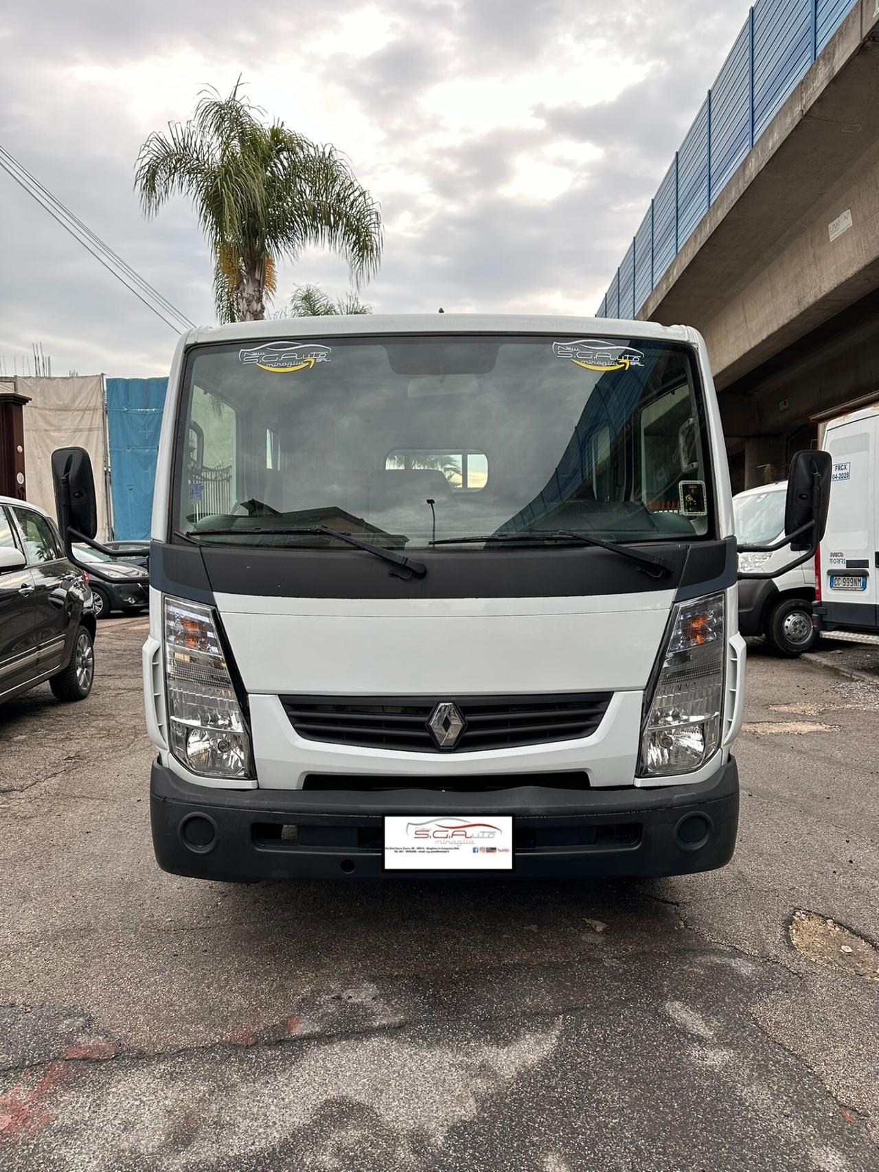 Renault Maxity Cabstar Doppia Cabina