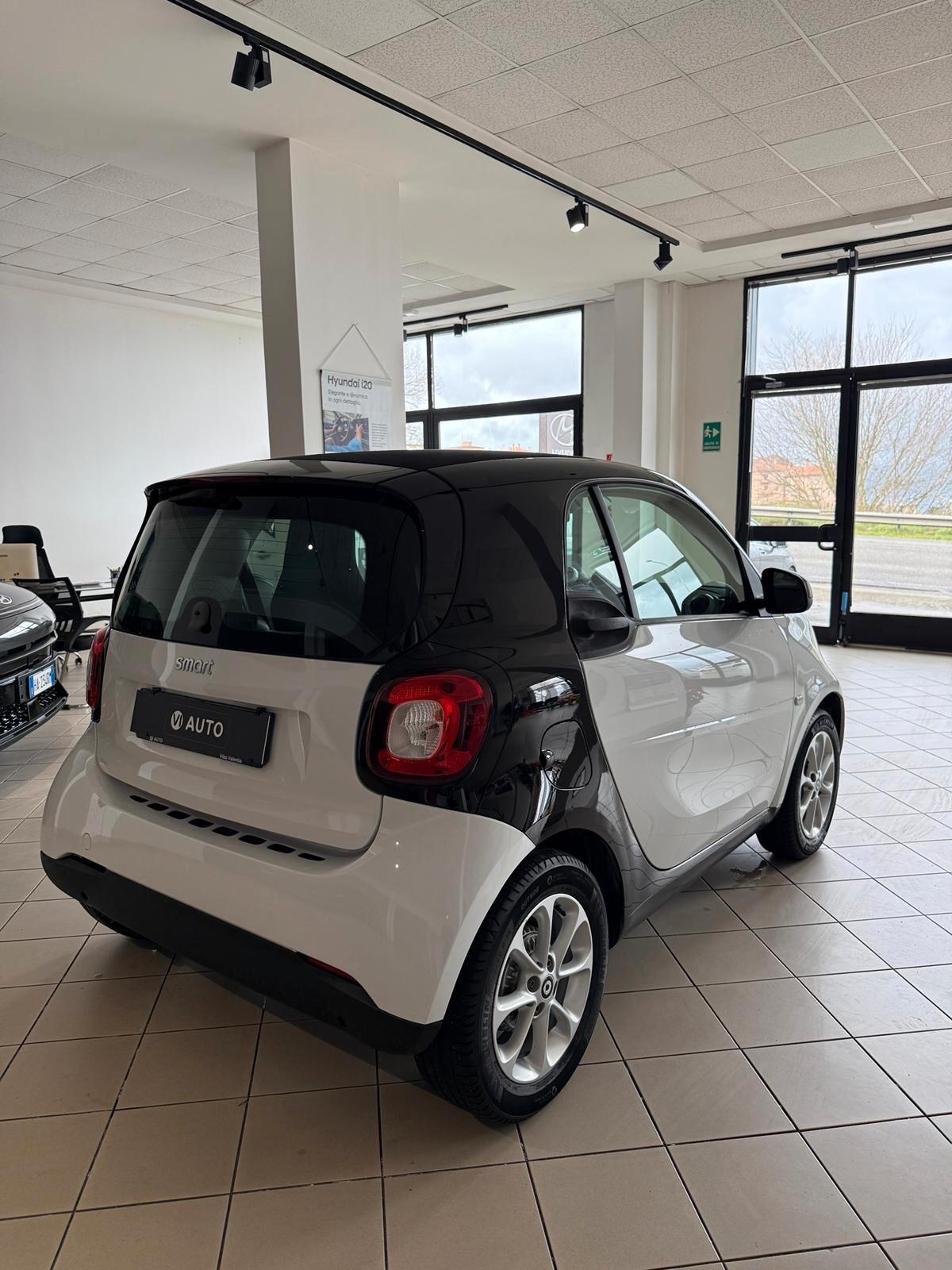 Smart fortwo 1.0 Youngster 71cv twinamic