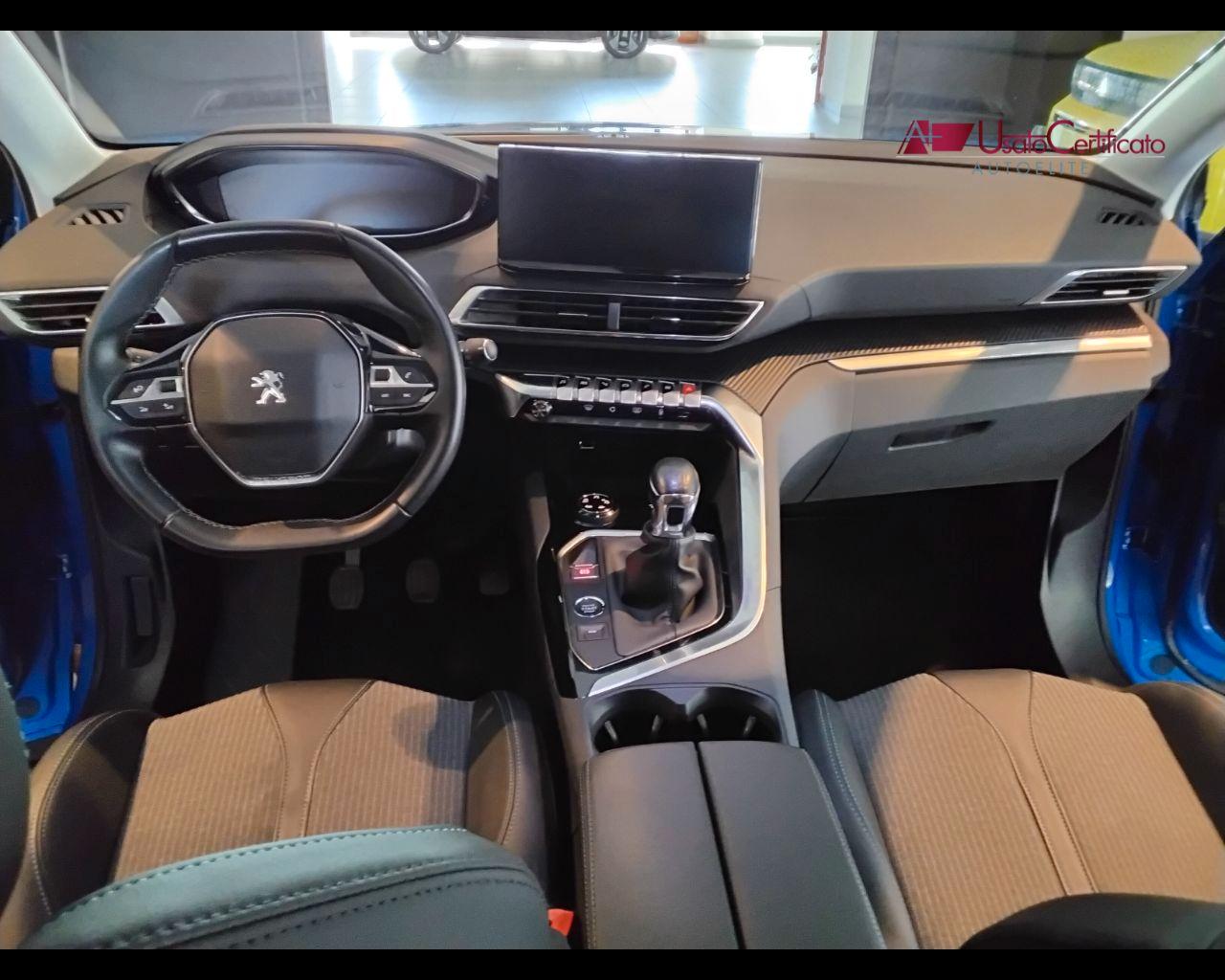 PEUGEOT 3008 BlueHDi 130 S&S Allure