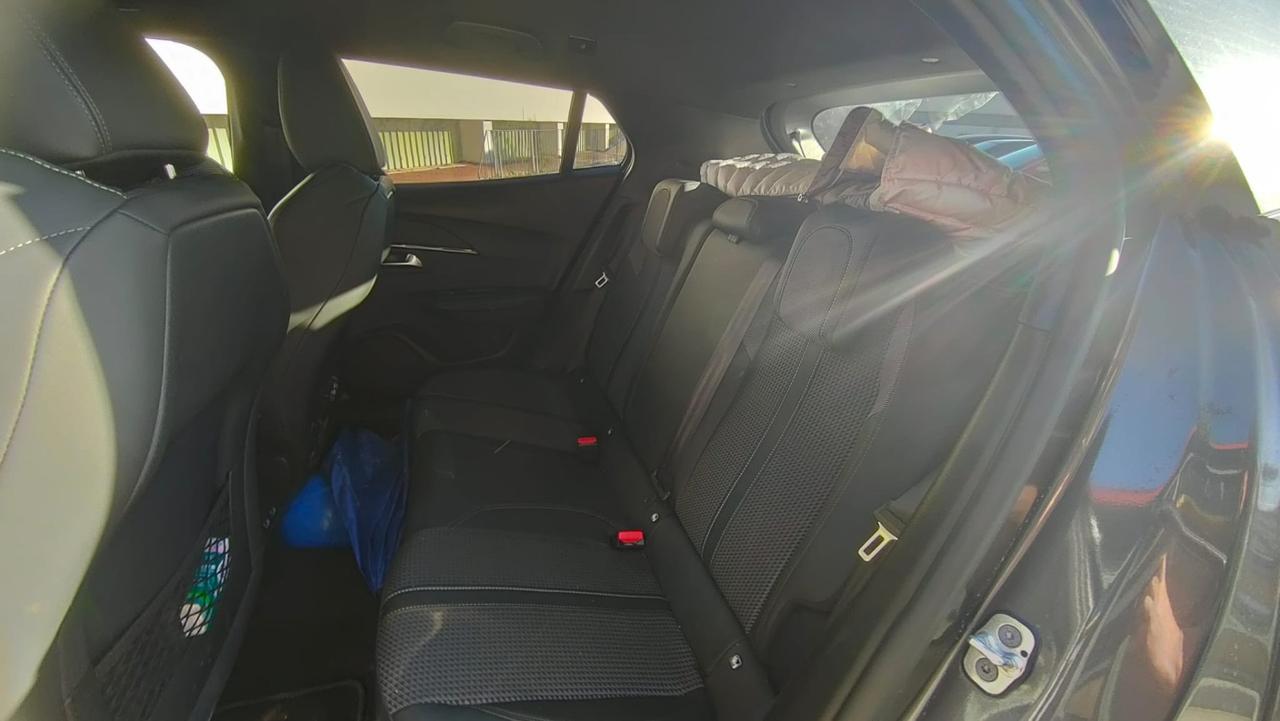 Peugeot 2008 BlueHDi 130 EAT8 GT