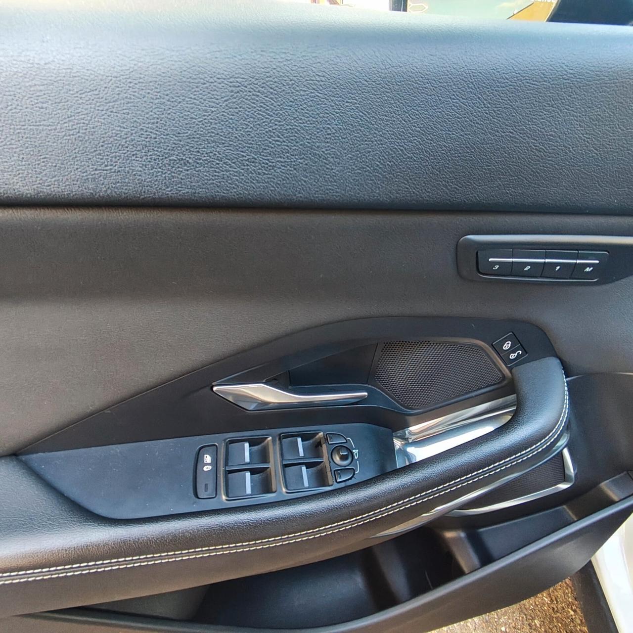 Jaguar E-Pace 2.0D 150 CV AWD aut. R-Dynamic SE