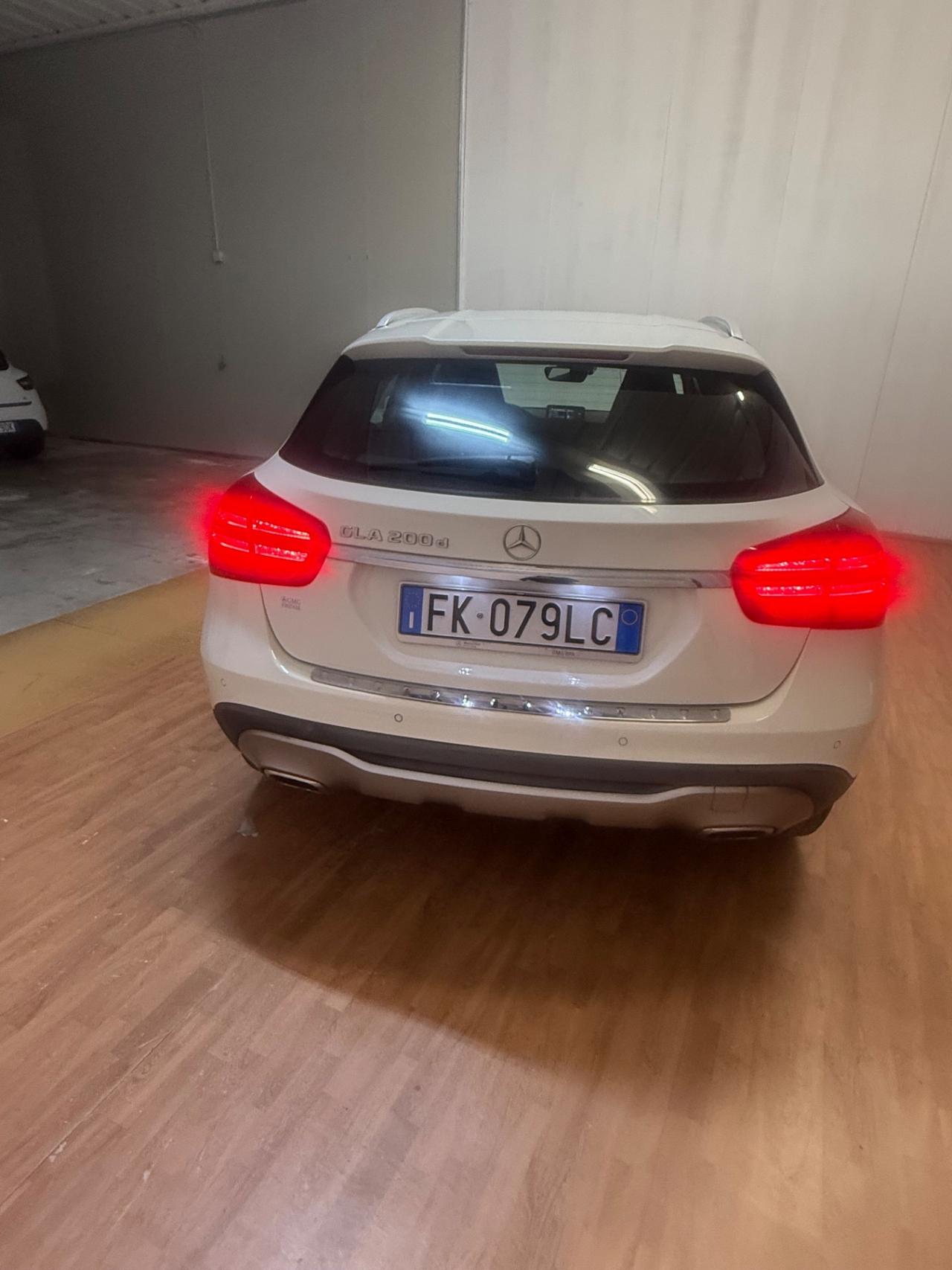 Mercedes-benz GLA 200 d Automatic Premium
