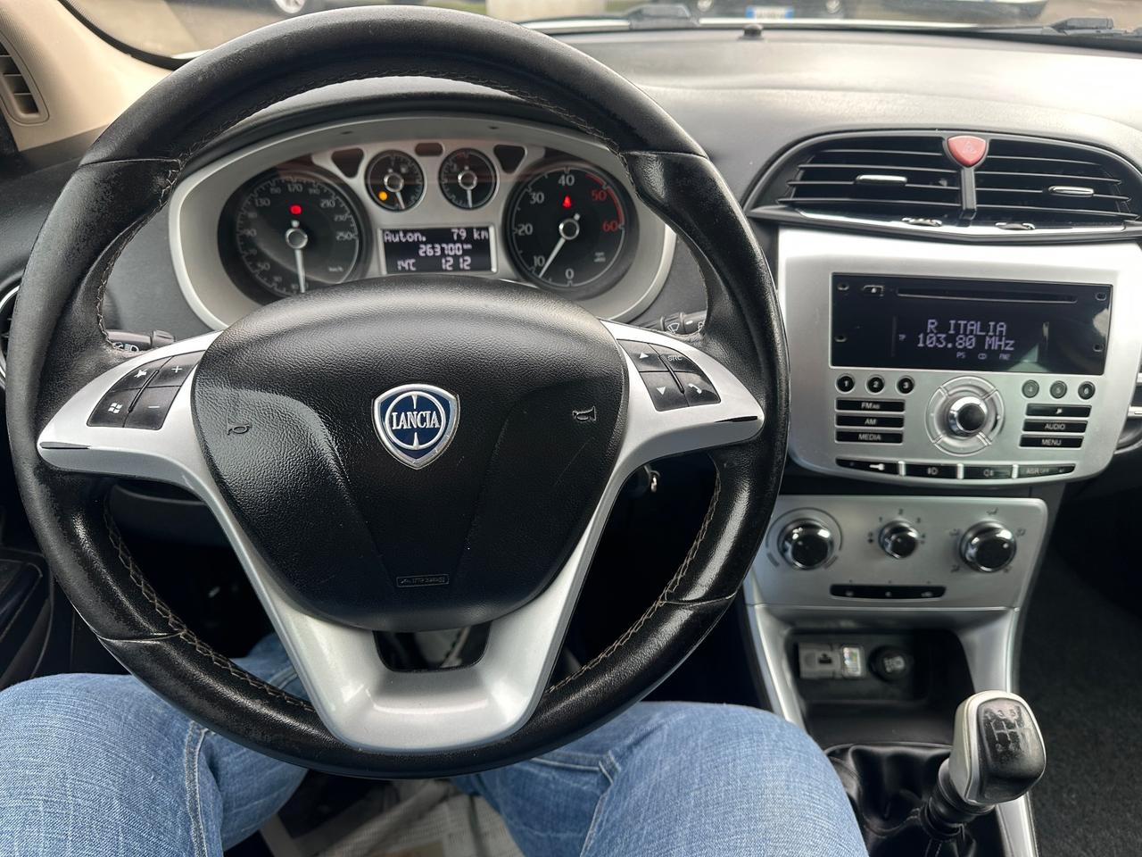 Lancia Delta 1.6 MJT 120 cv bicolor