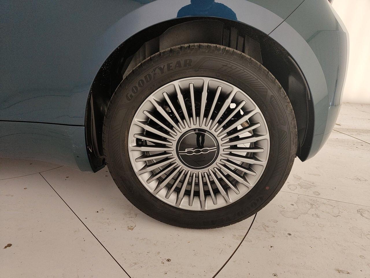 Fiat 500 Berlina Hybrid Torino