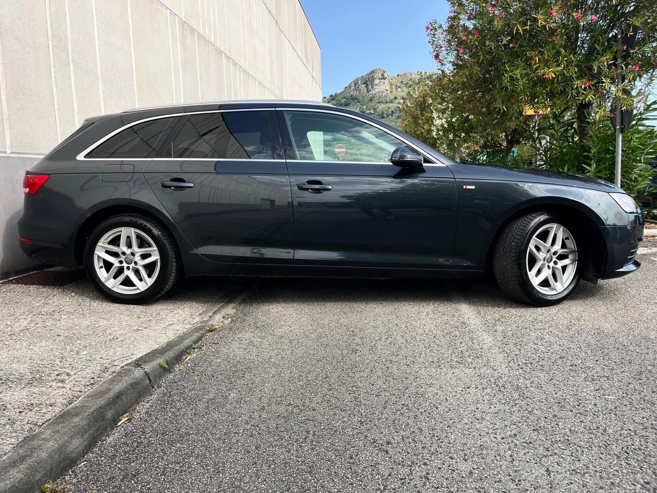 Audi A4 Avant 2.0 TDI 150 CV S tronic TAGLIANDI AUDI
