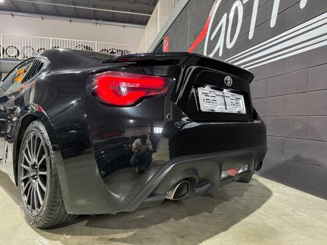 TOYOTA GT86 MANUALE RESTYLING