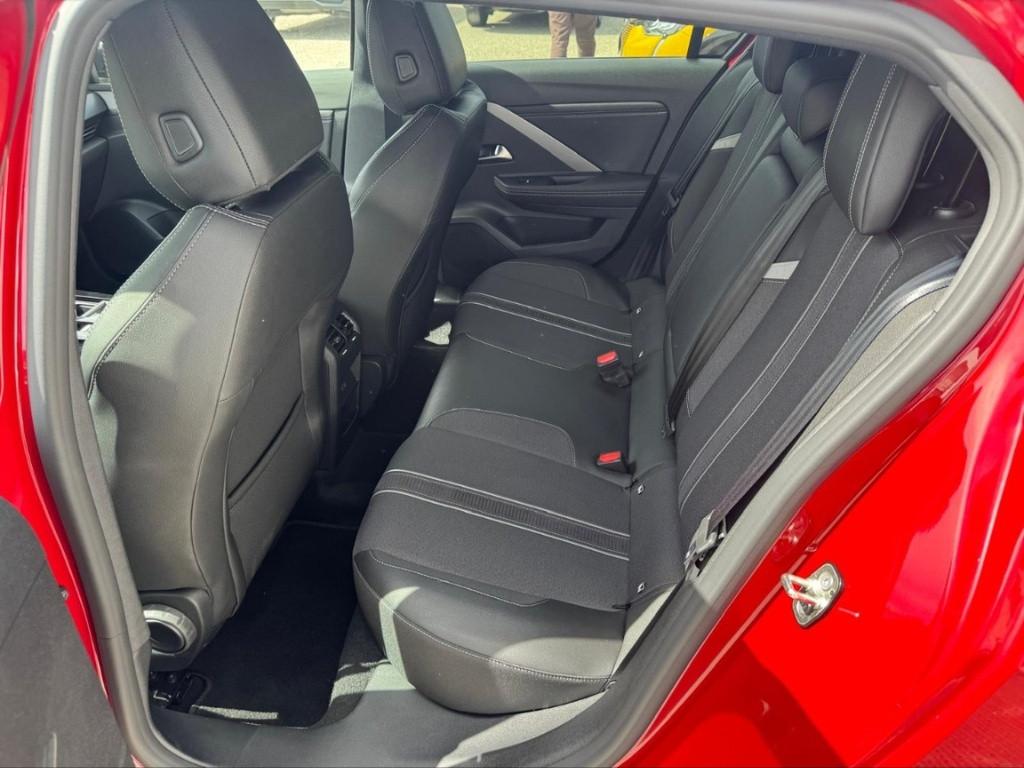OPEL Astra 5P GS Line 1.2