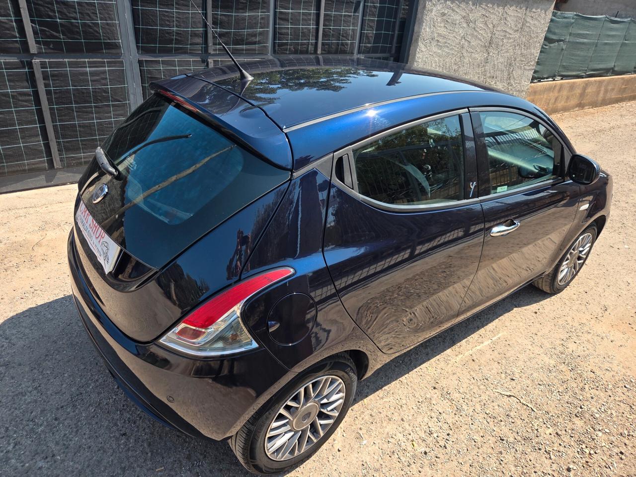 Lancia Ypsilon 1.2 69 CV 5 porte Gold