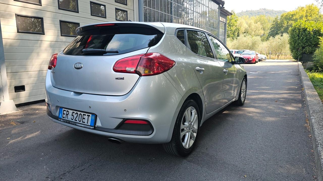 Kia Ceed cee'd 1.4 CRDi 5 porte Cool --OK NEOPATENTATI--