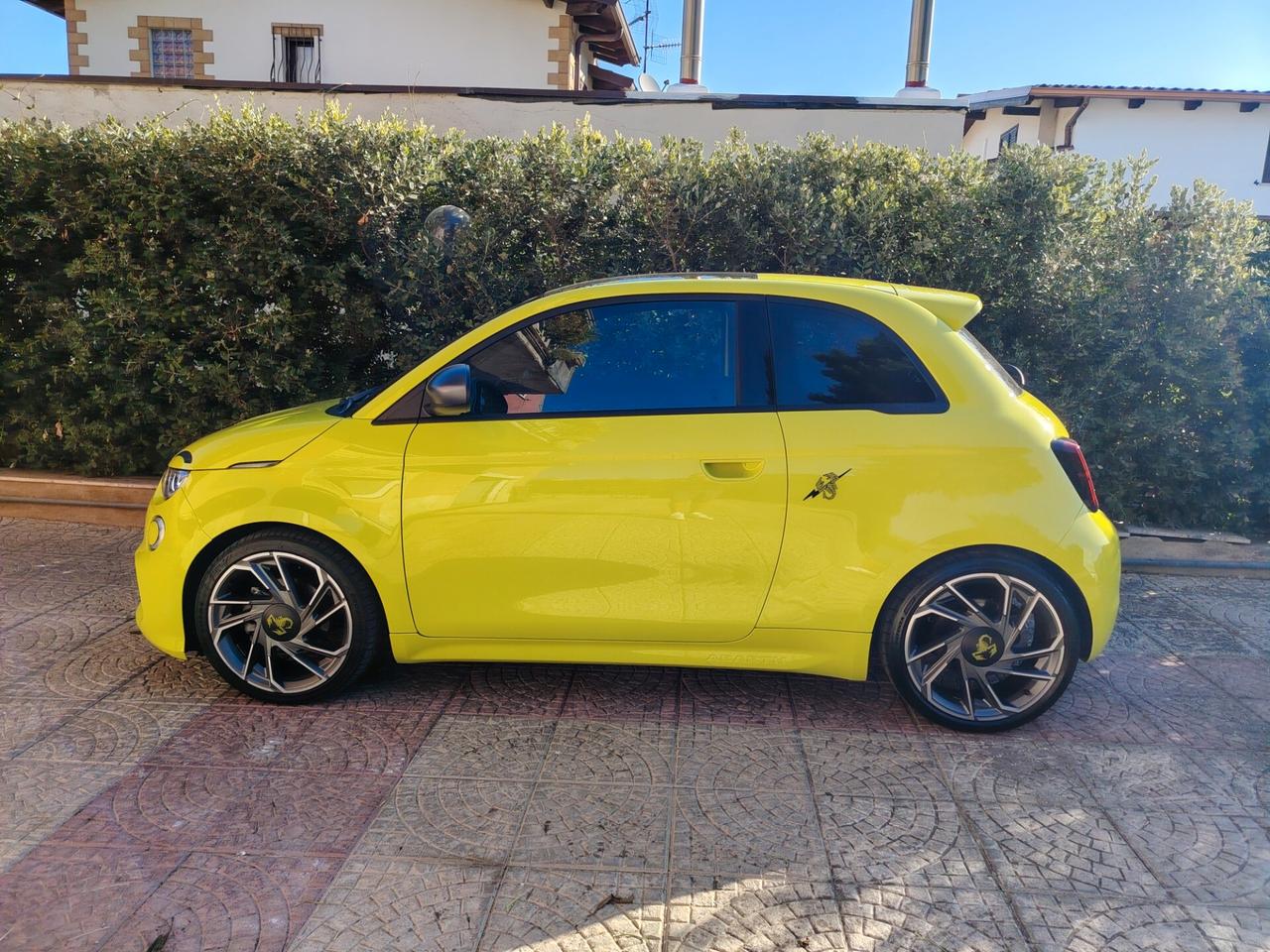 Abarth 500e Scorpionissima
