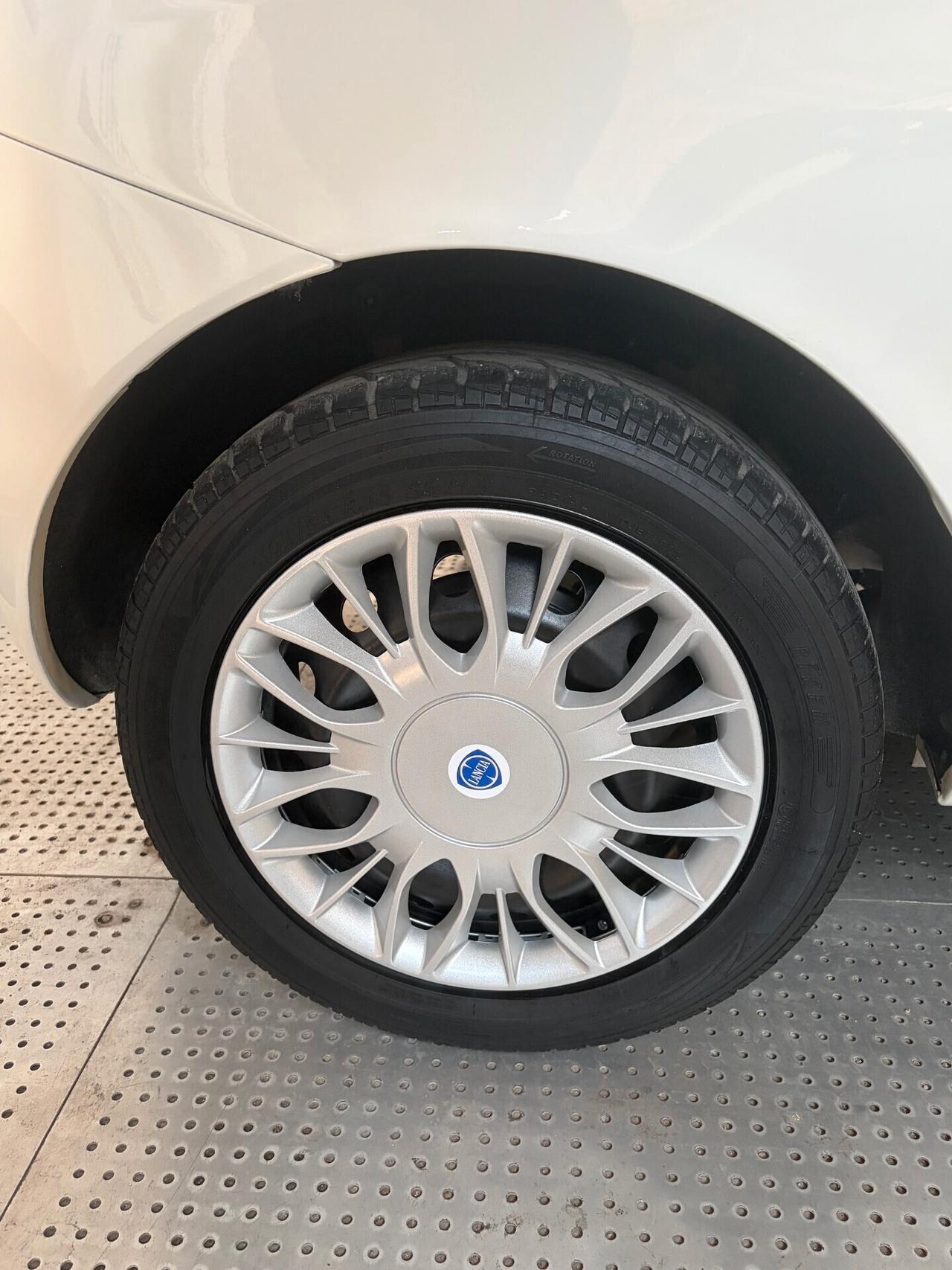 LANCIA YPSILON 1.2 (UNIPROP., 60.000 KM)