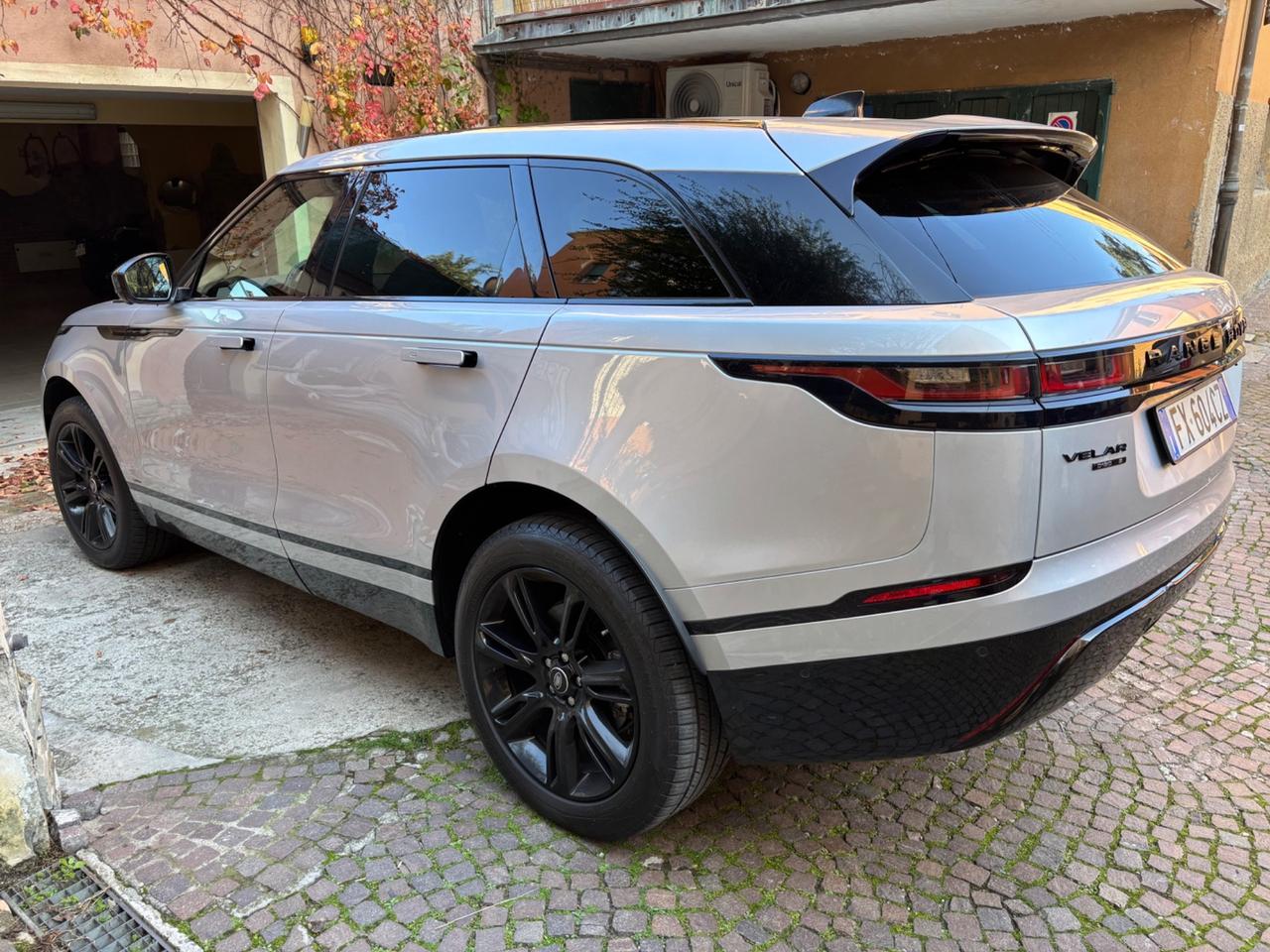Land Rover Range Velar 2.0D I4 180 CV R-Dynamic HSE