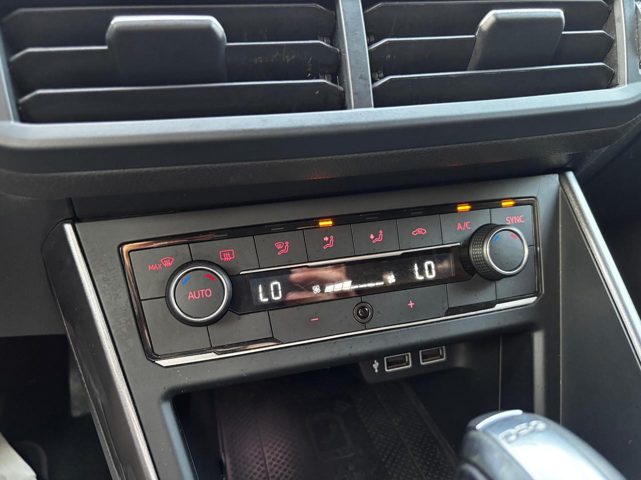 Polo 1.6 TDI 95 CV DSG 5p. R-LINE