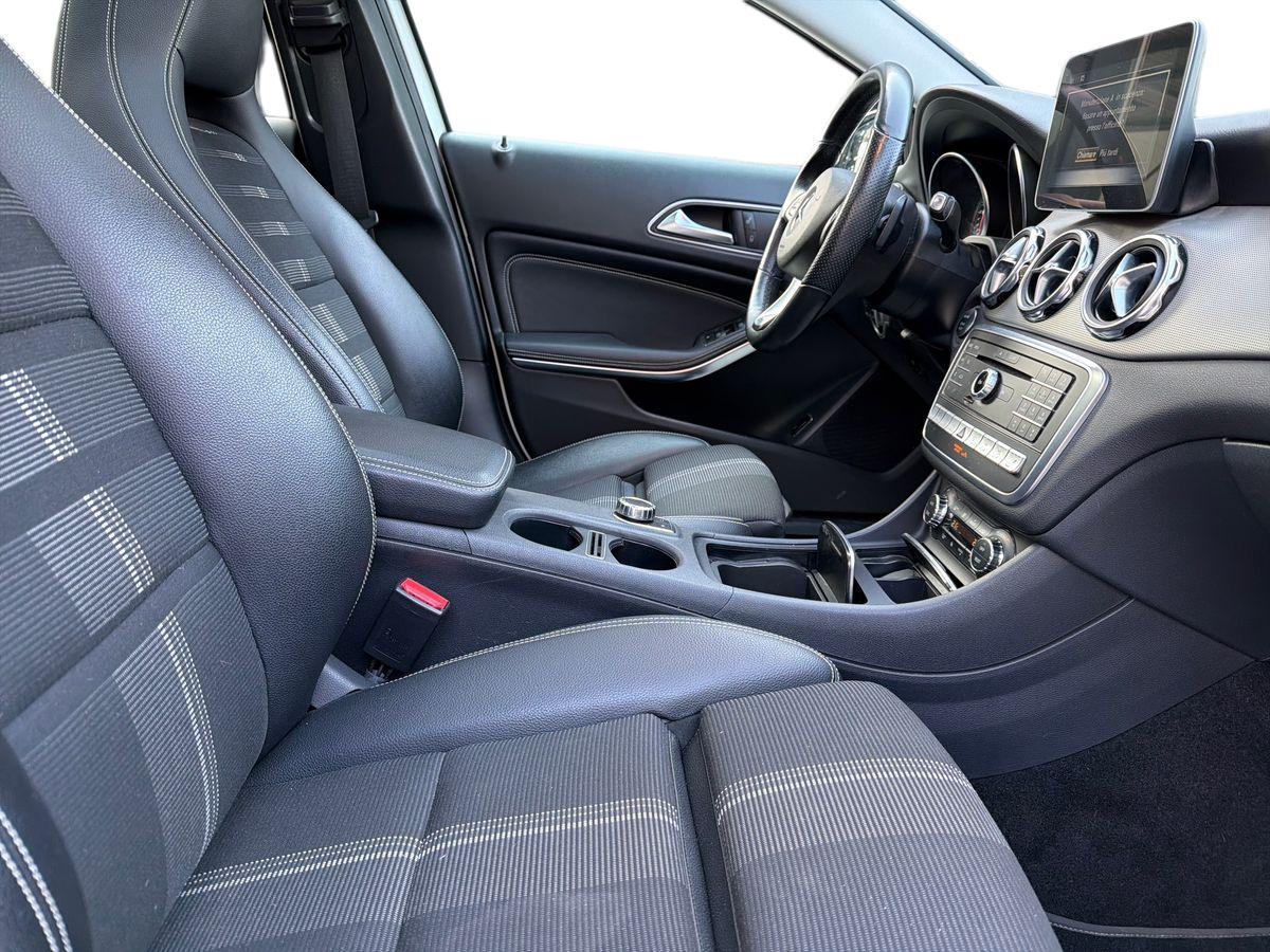 Mercedes-Benz GLA 220 d Sport 4matic 170cv auto