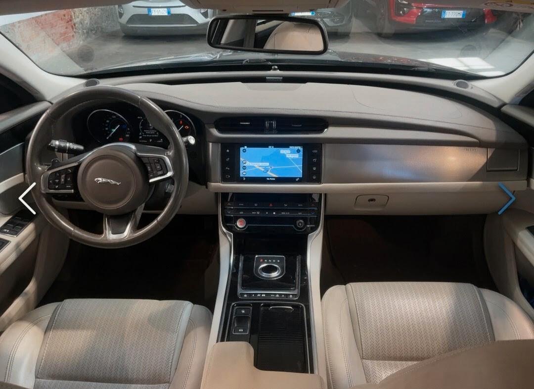 Jaguar XF 2.0 D 180 CV AWD aut. Prestige
