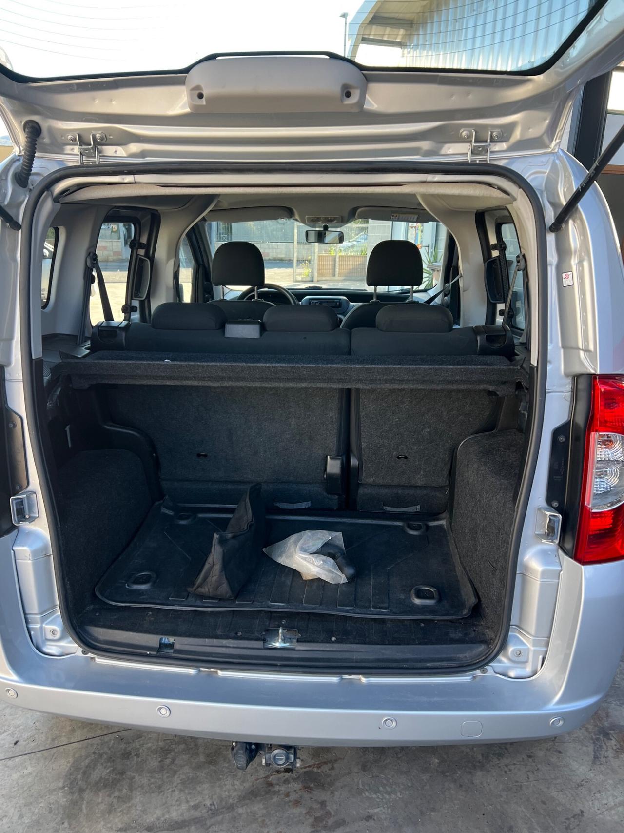 Citroen Nemo 1.3 HDi 75CV automatico e gancio traino