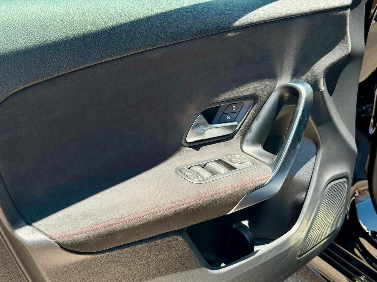 MERCEDES-BENZ A180D 116HP PREMIUM AUTOMATICO- 2020