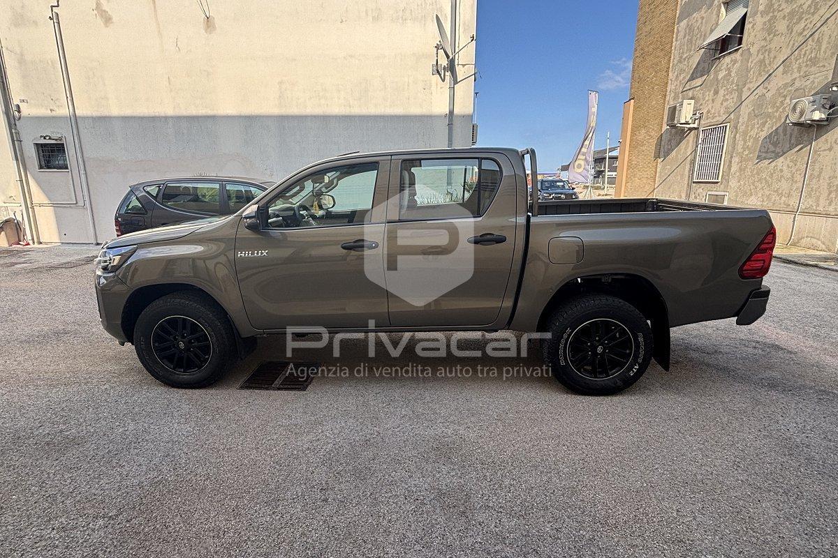 TOYOTA Hilux 2.4 D-4D 4WD 4 porte Double Cab Lounge