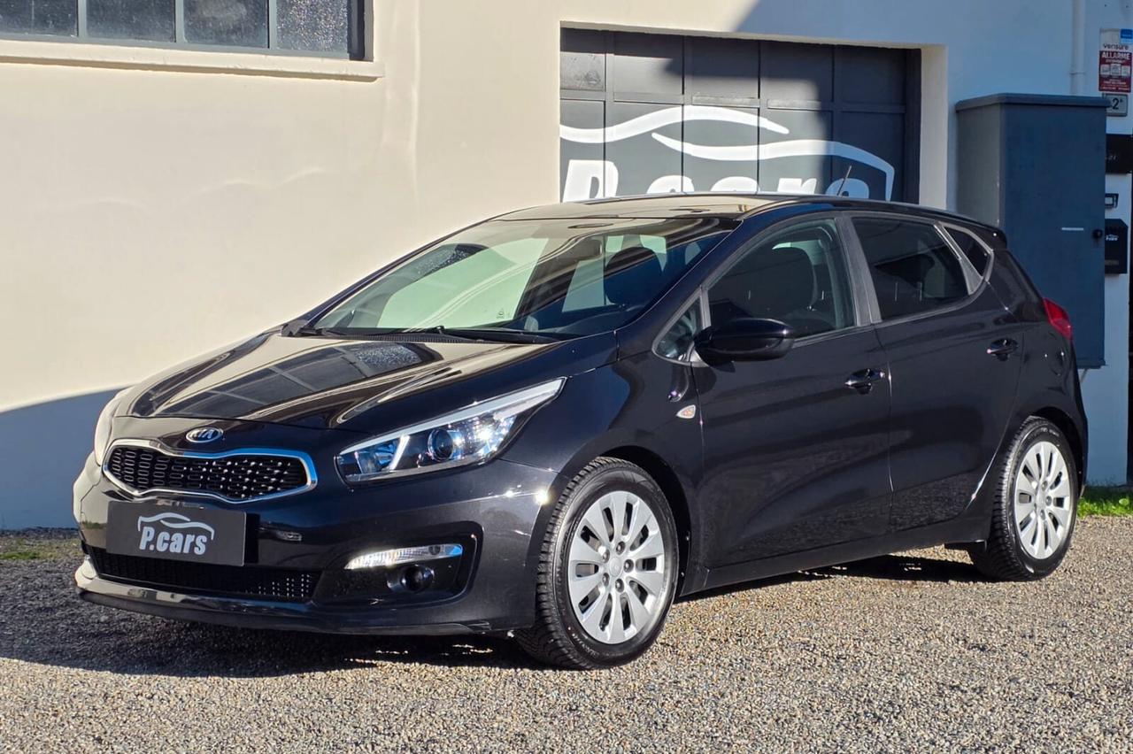 Kia Ceed 1.6 CRDI UNICO PROPRIETARIO ADATTA A NEOPATENTATI