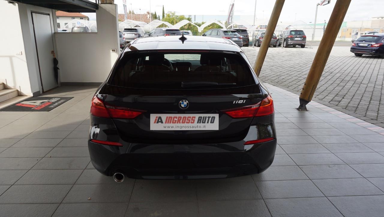 BMW 118 i Business Advantage 140cv auto