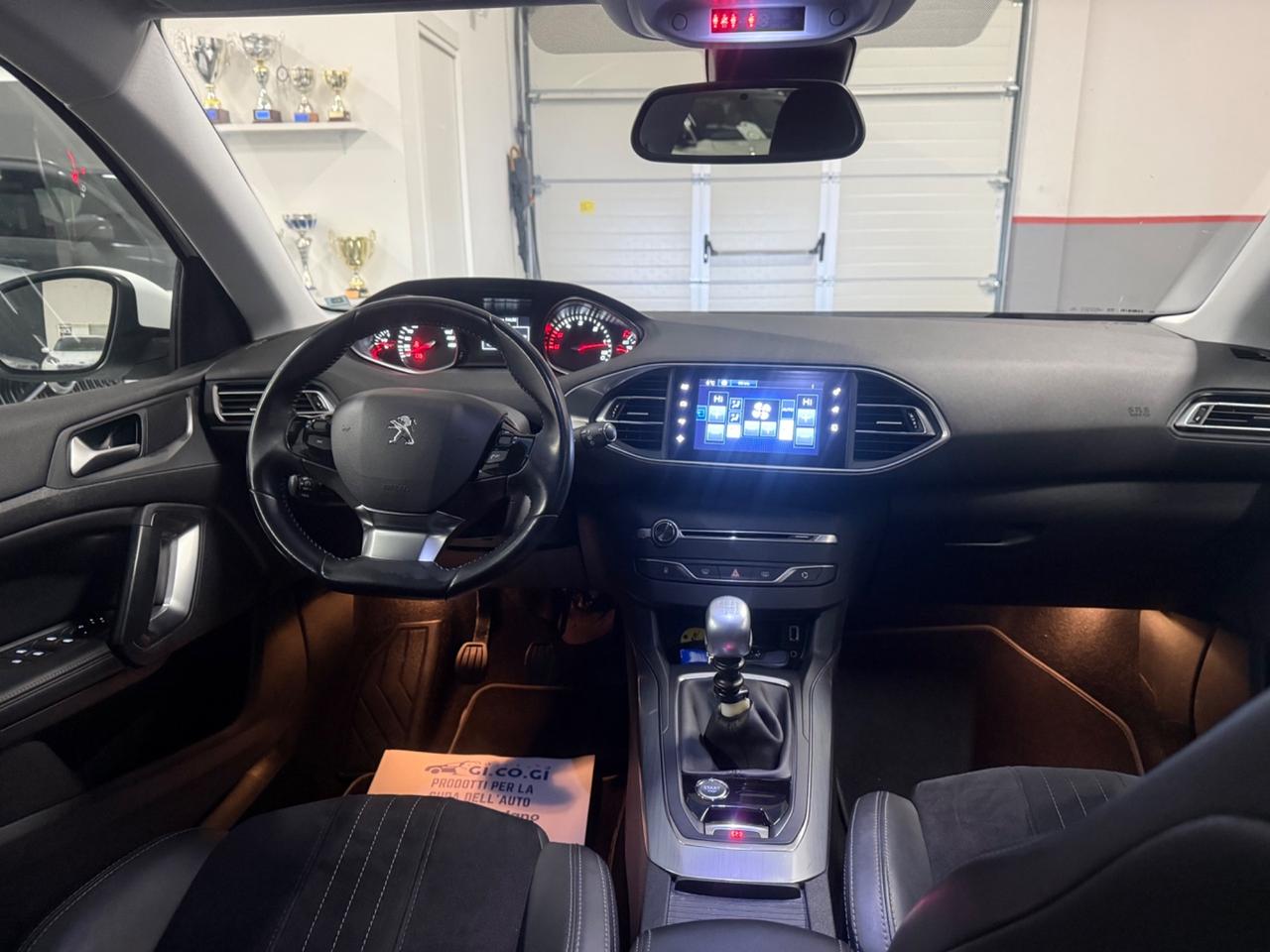 Peugeot 308 BlueHDi 120 S&S Allure