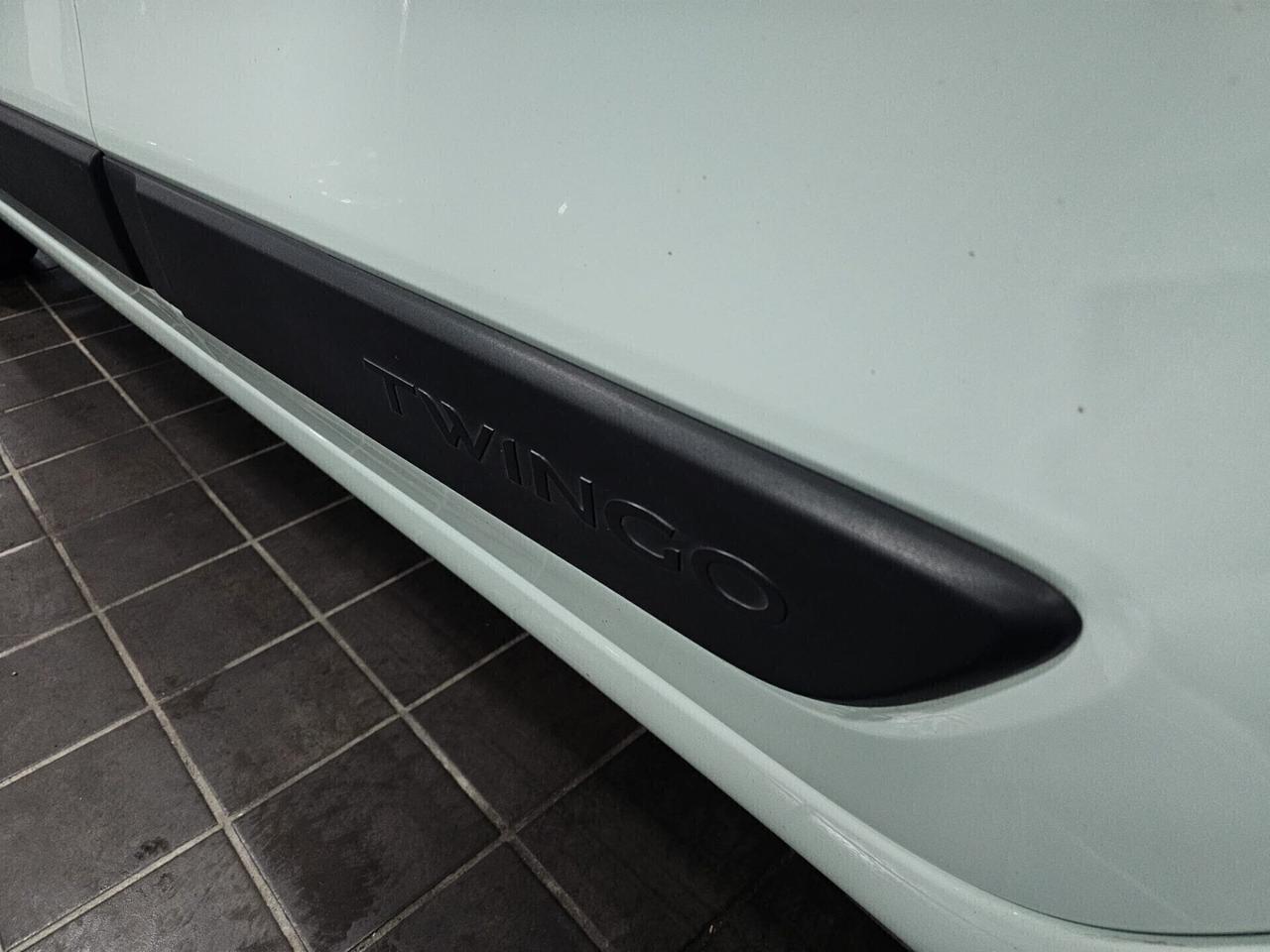 NUOVA RENAULT TWINGO INTENS ENERGY SCe 1.0 BENZ 65CV