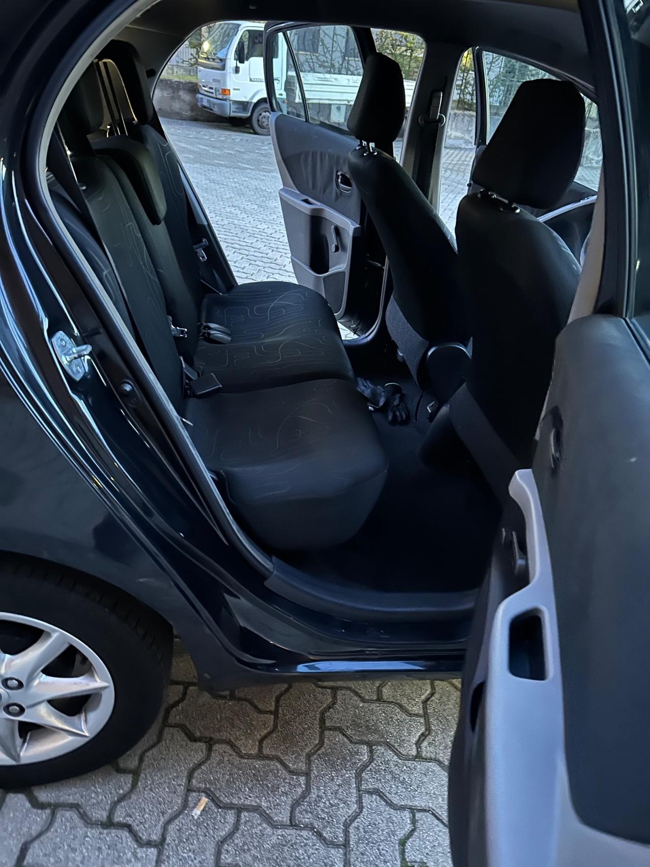 Toyota Yaris 1.0 5 porte Now