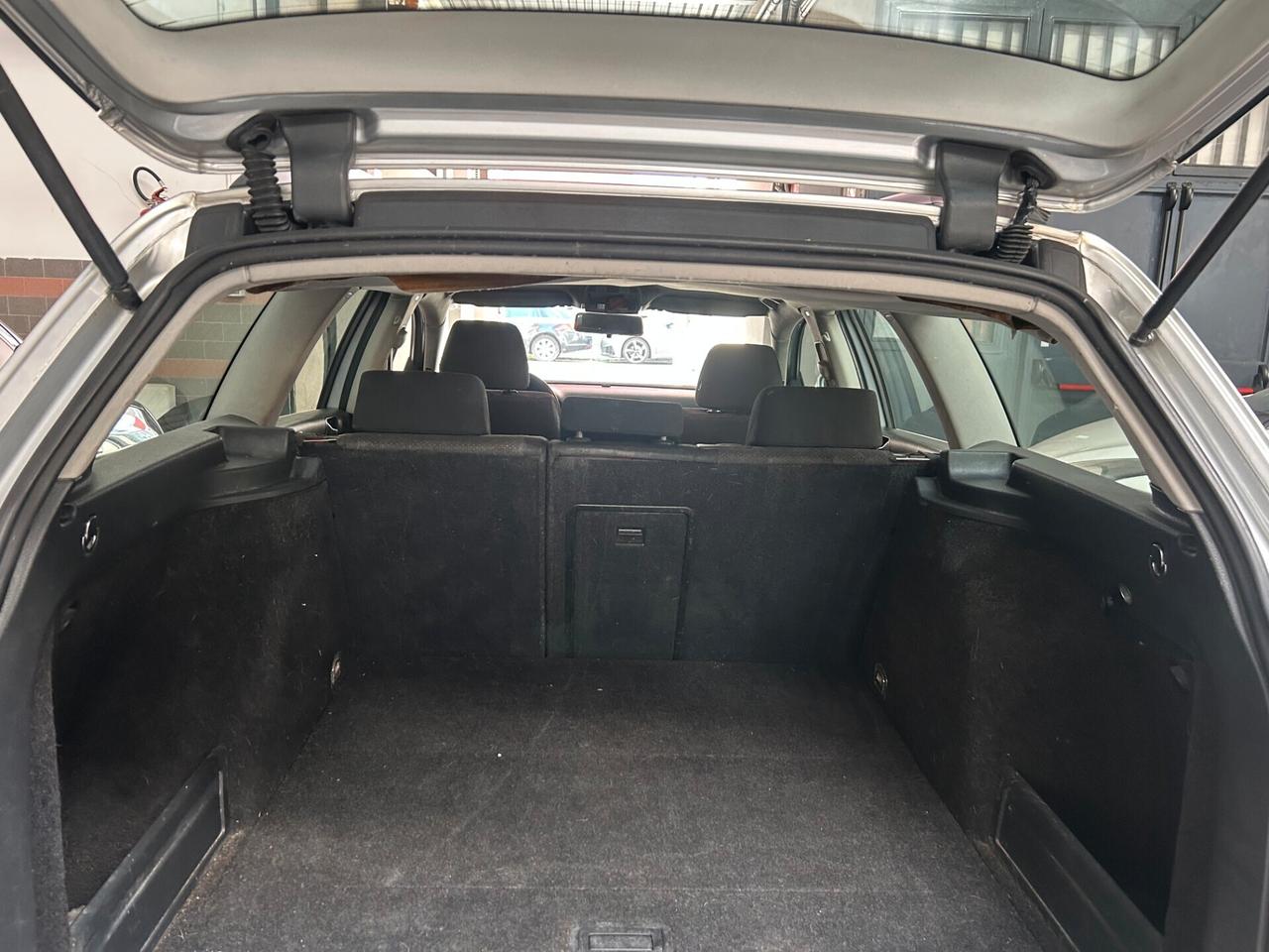 Volkswagen Passat 1.9 TDI/105CV Var. Comfortline adatta a neopatentati