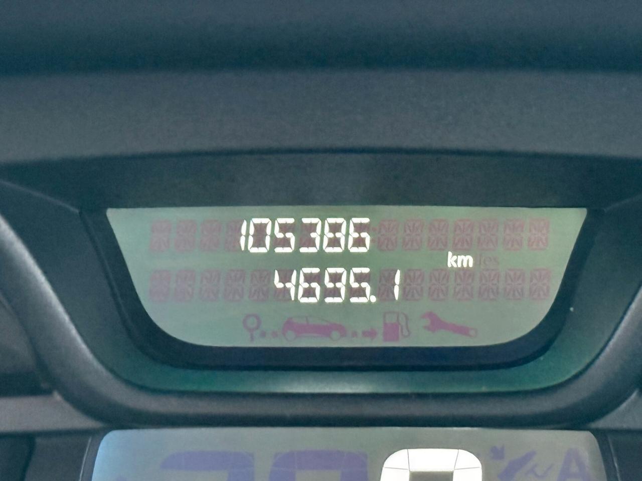 Renault Captur 1.5 dCi 90 CV - AUTOCARRO 4 POSTI