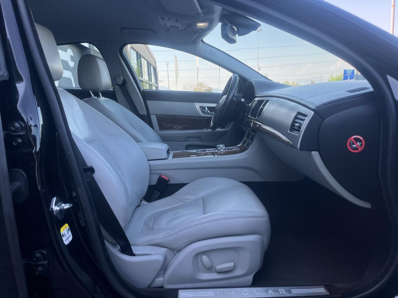 Jaguar XF 2.2 D 200 CV Portfolio
