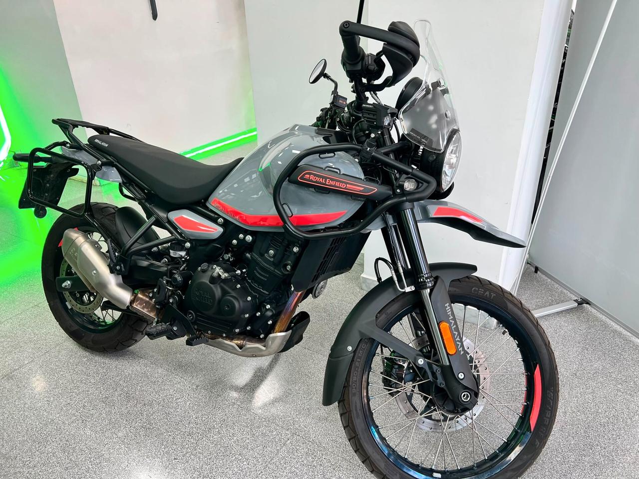 Royal Enfield Himalayan 450 super