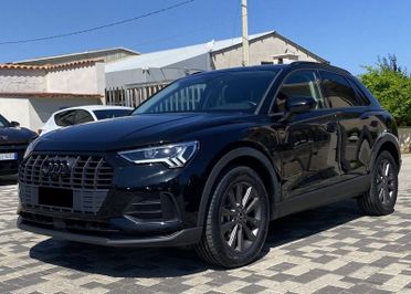 Audi Q3 Business 2.0 TDI 150CV S-Tronic 35