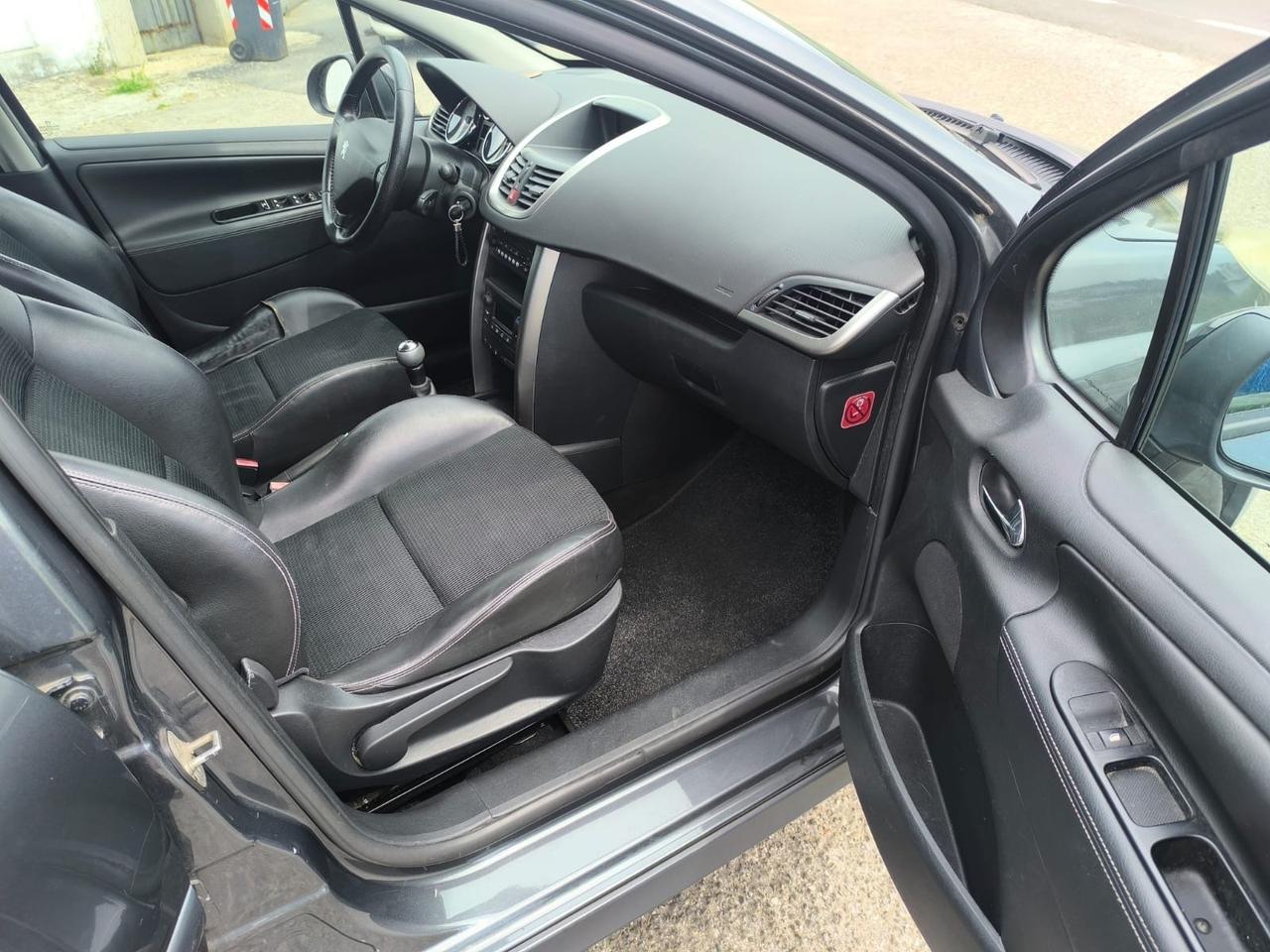 Peugeot 207 1.6 HDi 110CV 5p. XS