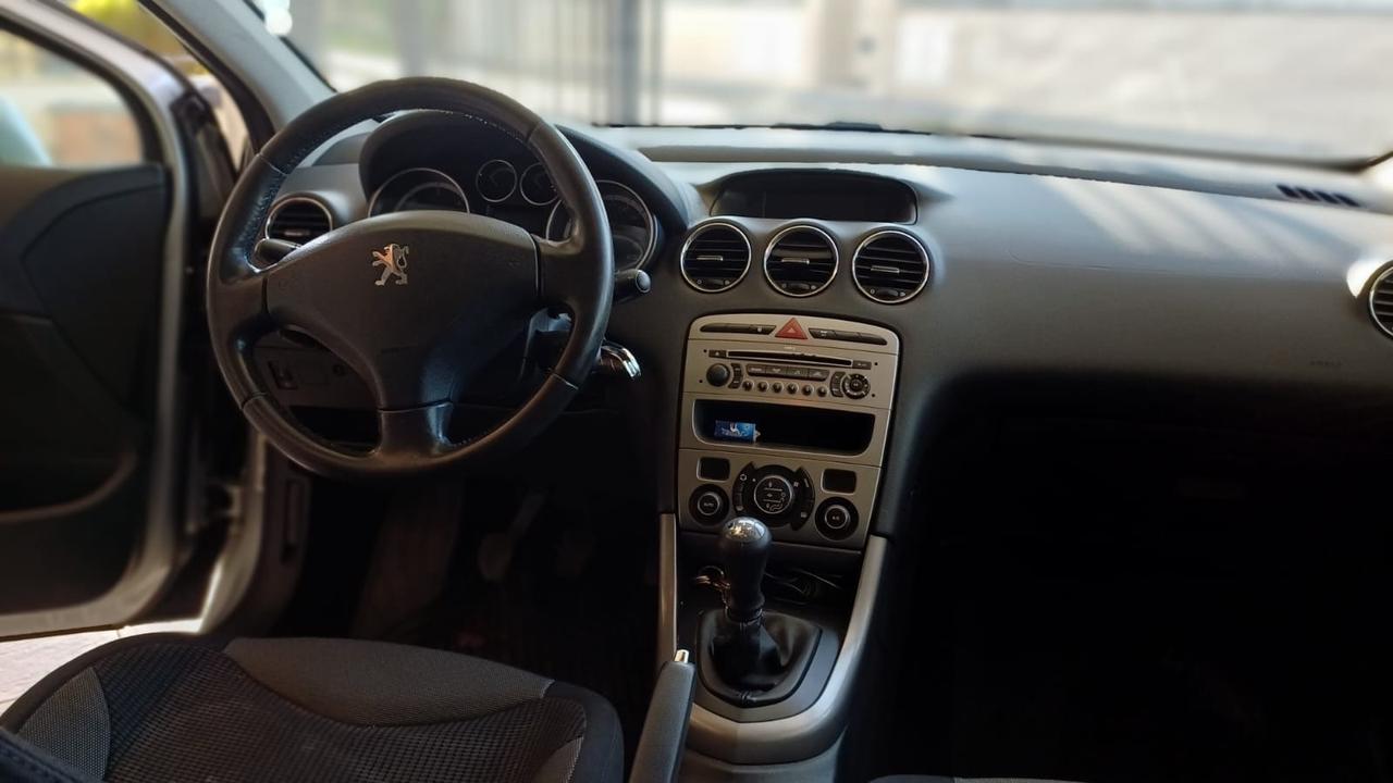 Peugeot 3008 1.6 HDi 110CV Premium