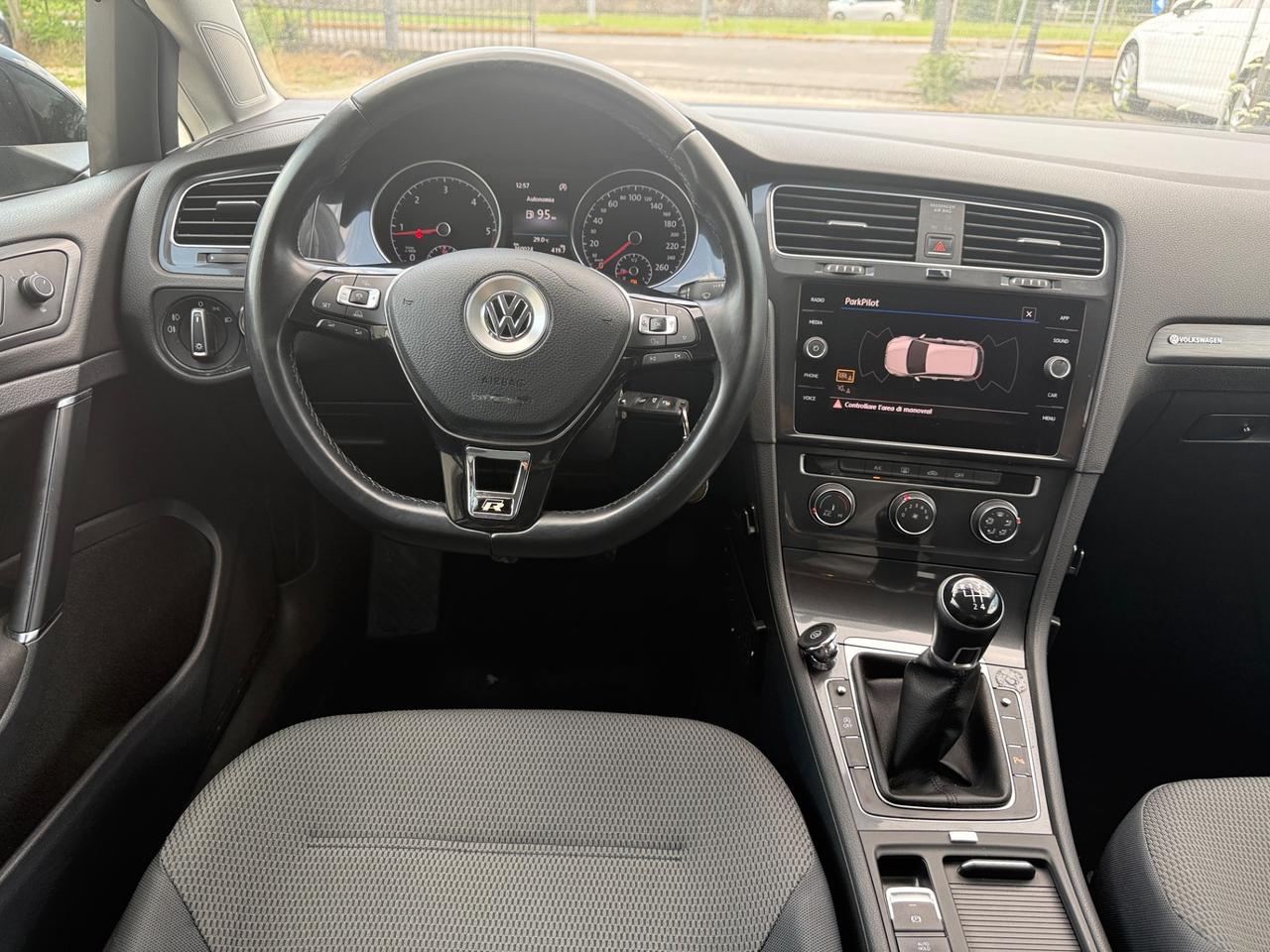 Volkswagen Golf 7 1.6 tdi Executive BLUEMOTION 115cv 5p alest. R-line