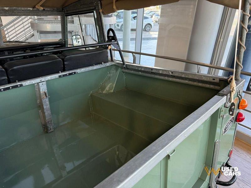 Land Rover 109 Serie III