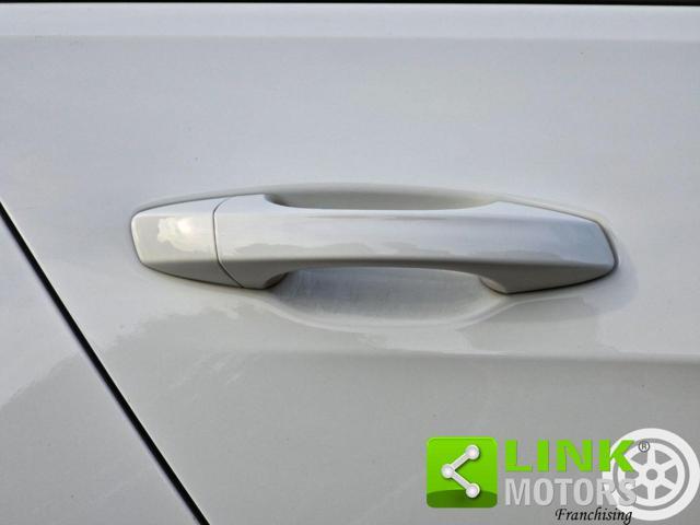 VOLKSWAGEN Golf 1.5 TSI 150 CV R-Line